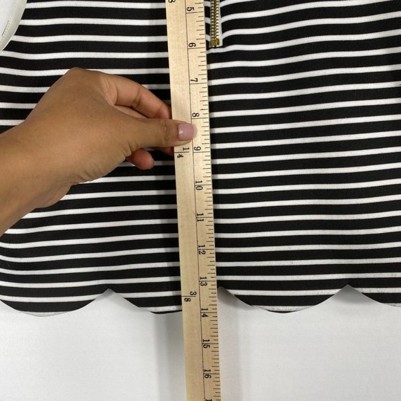 Necessary Objects Striped Scallop Crop Top Size M Black - Picture 10 of 10